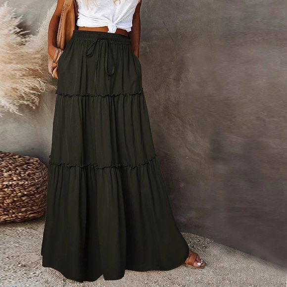 Dresses & Skirts - New Black Tiered Maxi Skirt